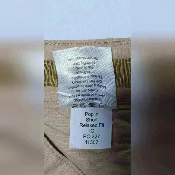 Mountain  Khakis Poplin Shorts Relaxed fit. 33×10 - Picture 6 of 6